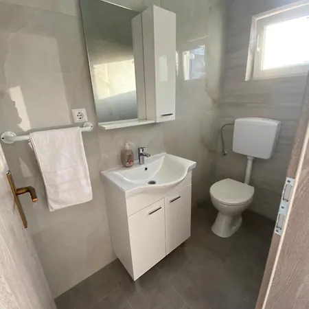 Leonardo Apartamento Makarska