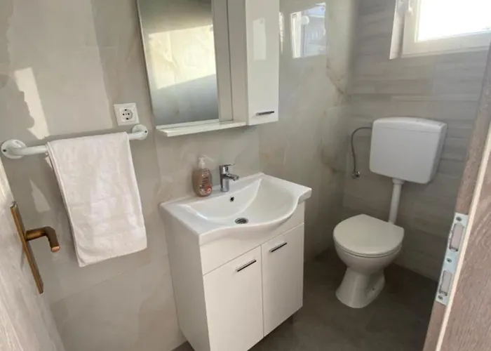 Leonardo 公寓 马卡尔斯卡